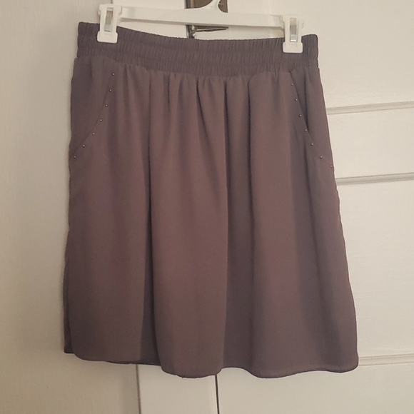 Elastic waist skirt - Picture 1 of 3